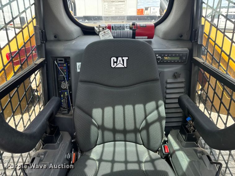 image for item YA3834 2023 Caterpillar 289D3 tracked skid steer loader