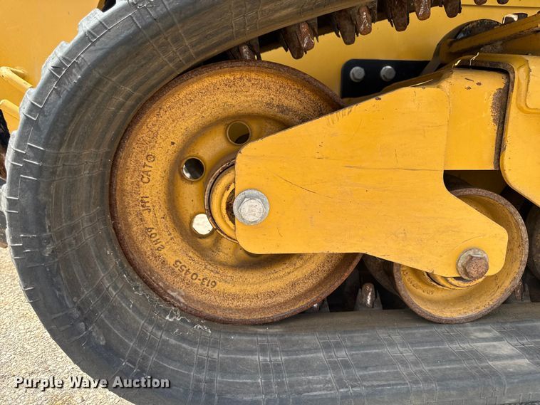 image for item YA3834 2023 Caterpillar 289D3 tracked skid steer loader
