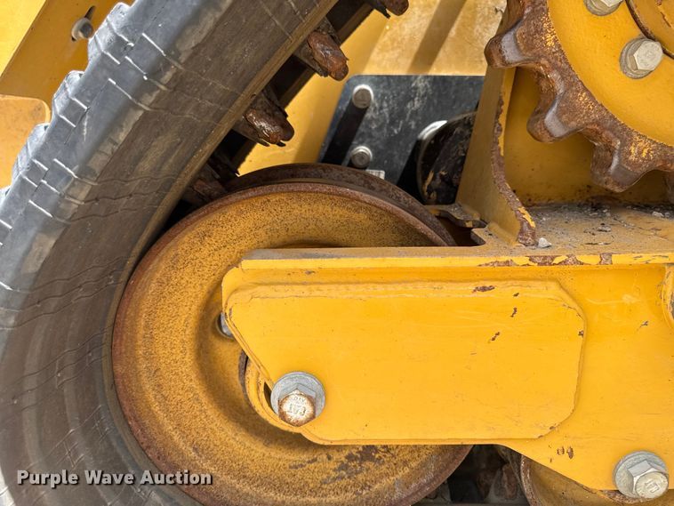 image for item YA3834 2023 Caterpillar 289D3 tracked skid steer loader