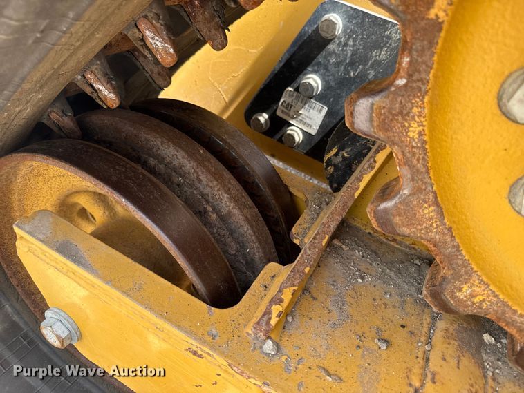 image for item YA3834 2023 Caterpillar 289D3 tracked skid steer loader
