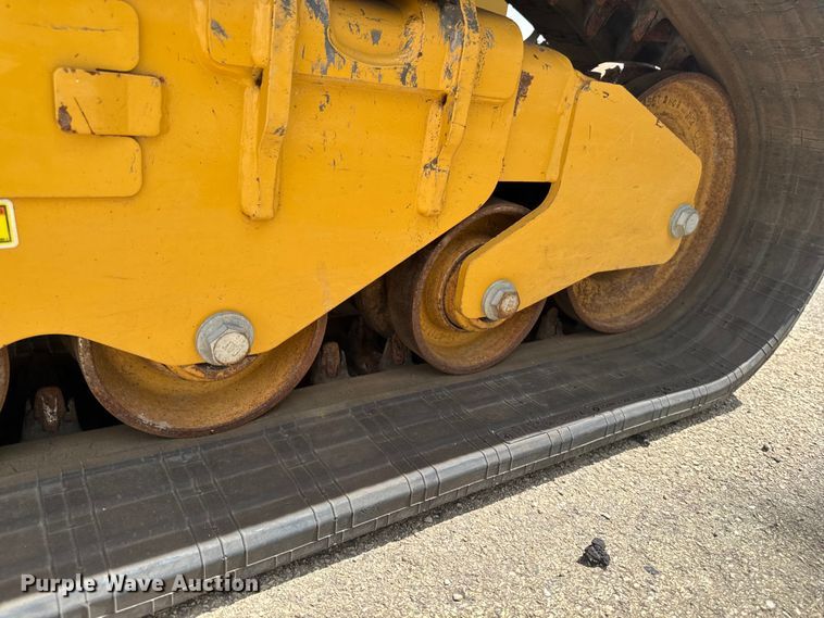 image for item YA3834 2023 Caterpillar 289D3 tracked skid steer loader