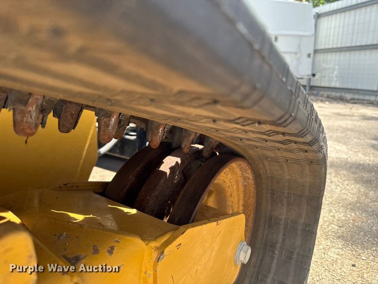 image for item YA3834 2023 Caterpillar 289D3 tracked skid steer loader