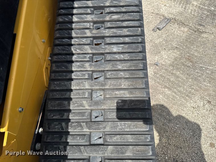 image for item YA3834 2023 Caterpillar 289D3 tracked skid steer loader