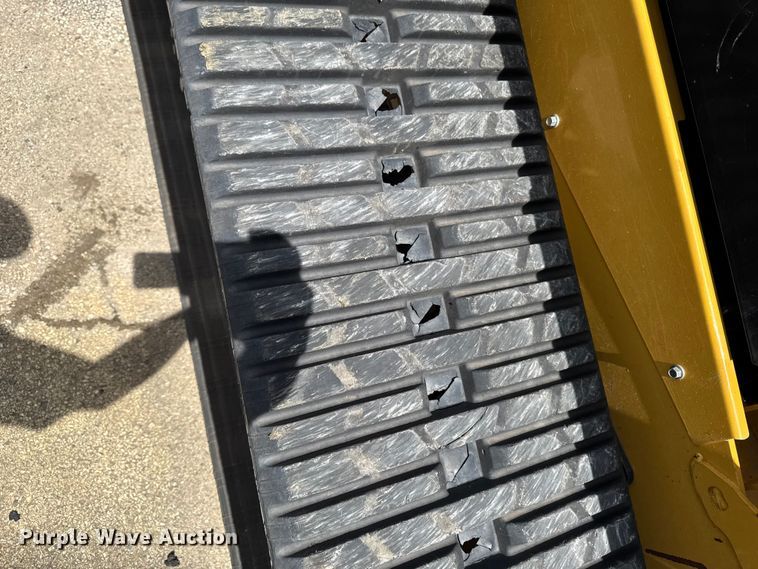 image for item YA3834 2023 Caterpillar 289D3 tracked skid steer loader