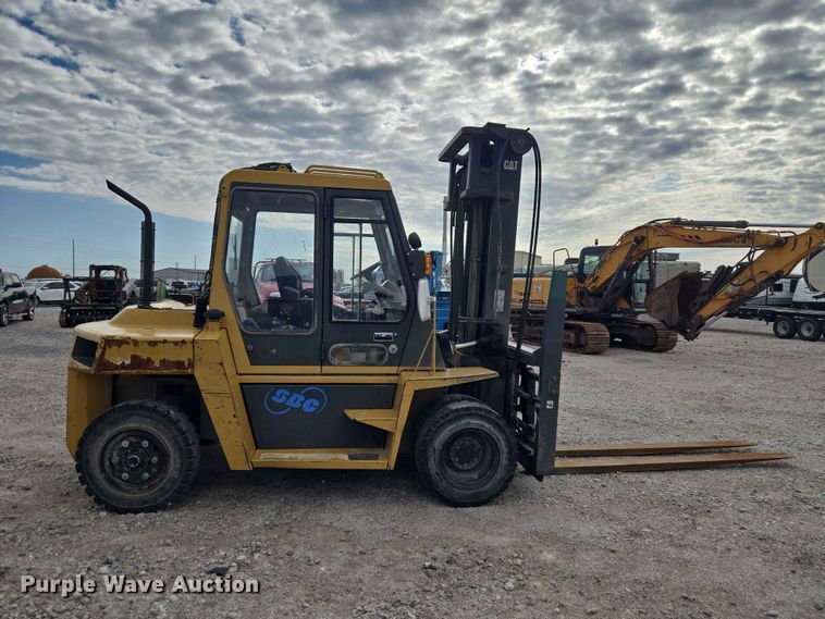 image for item YA3841 Caterpillar DP70 forklift
