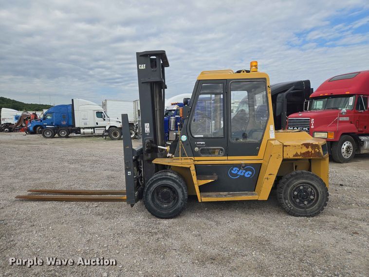 image for item YA3841 Caterpillar DP70 forklift
