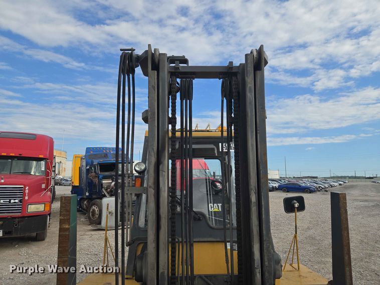 image for item YA3841 Caterpillar DP70 forklift