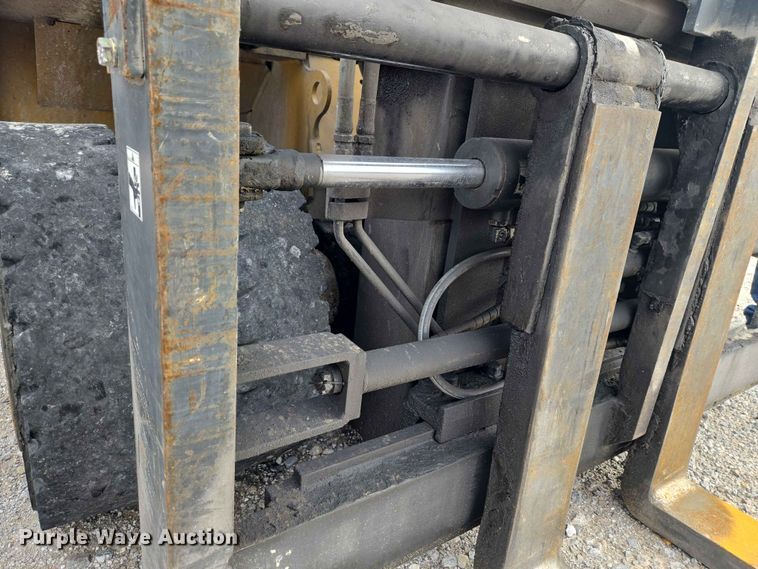image for item YA3841 Caterpillar DP70 forklift