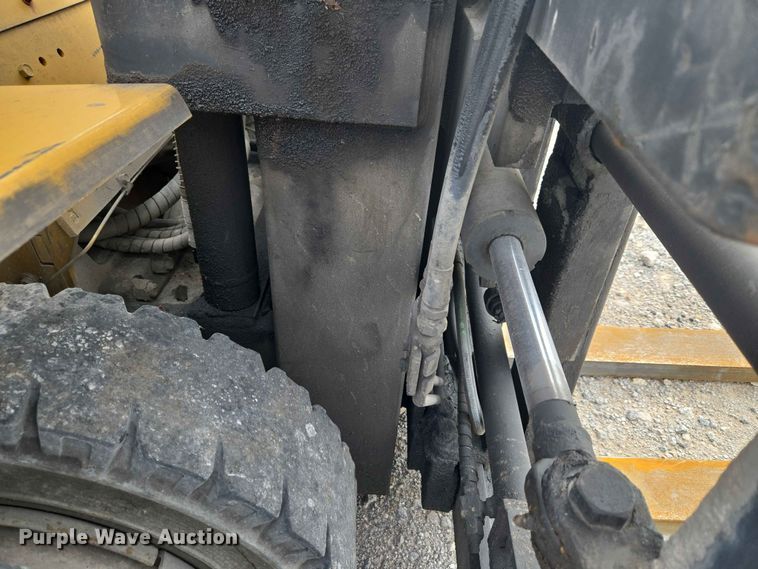 image for item YA3841 Caterpillar DP70 forklift