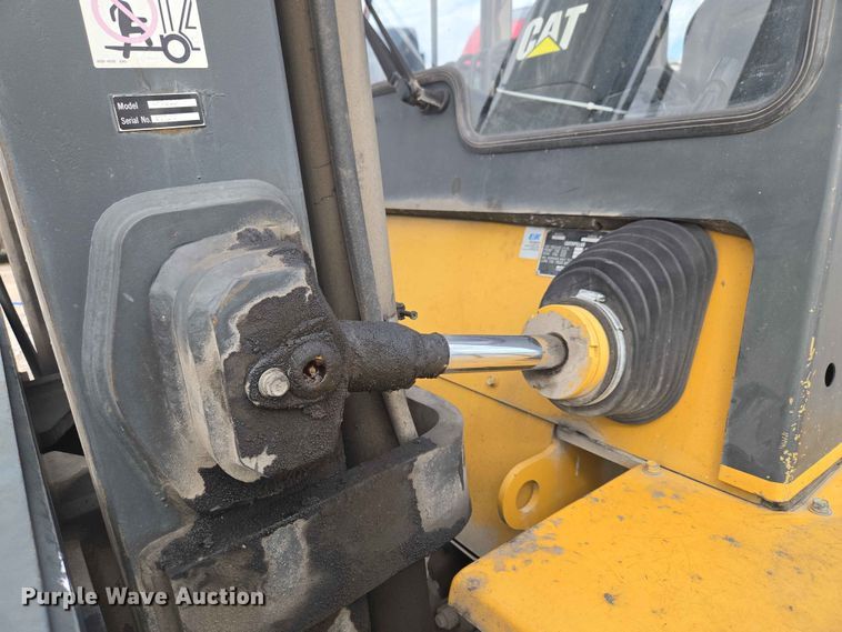 image for item YA3841 Caterpillar DP70 forklift