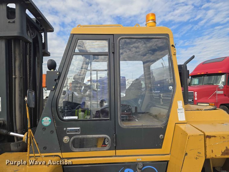image for item YA3841 Caterpillar DP70 forklift