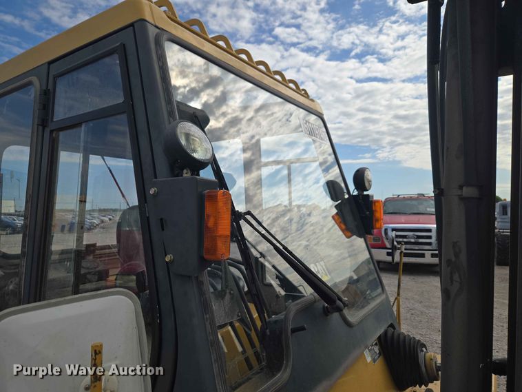 image for item YA3841 Caterpillar DP70 forklift