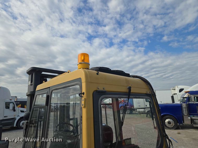 image for item YA3841 Caterpillar DP70 forklift