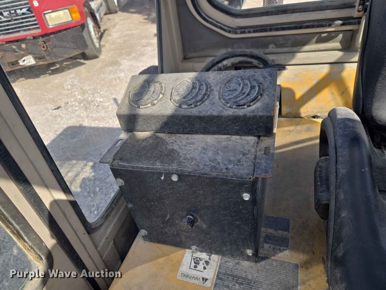 image for item YA3841 Caterpillar DP70 forklift