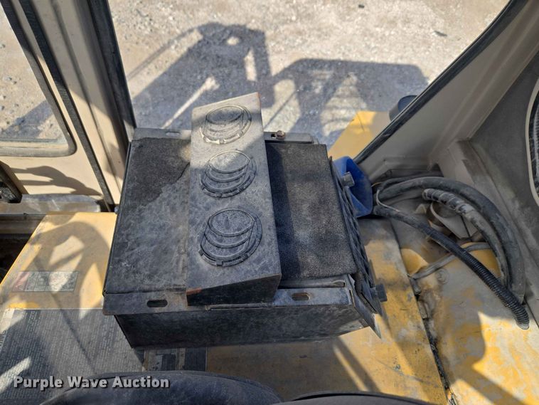 image for item YA3841 Caterpillar DP70 forklift