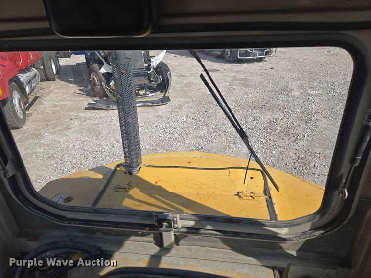 image for item YA3841 Caterpillar DP70 forklift