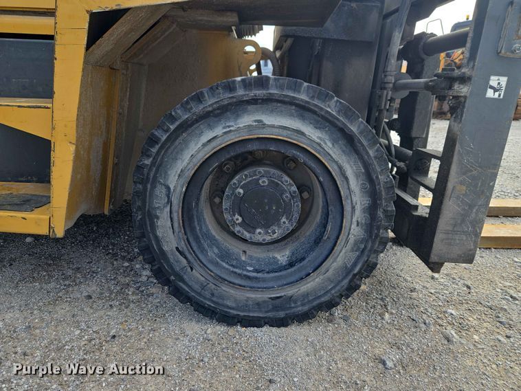 image for item YA3841 Caterpillar DP70 forklift