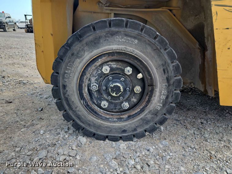 image for item YA3841 Caterpillar DP70 forklift