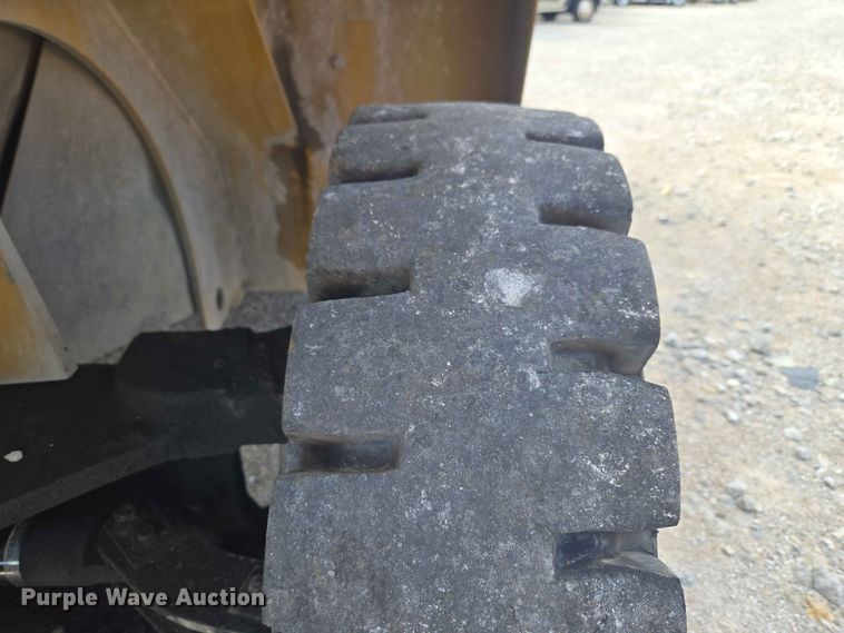 image for item YA3841 Caterpillar DP70 forklift