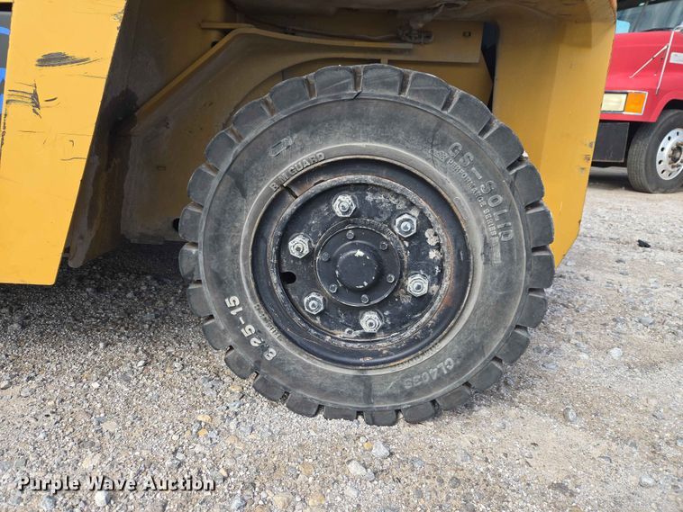 image for item YA3841 Caterpillar DP70 forklift