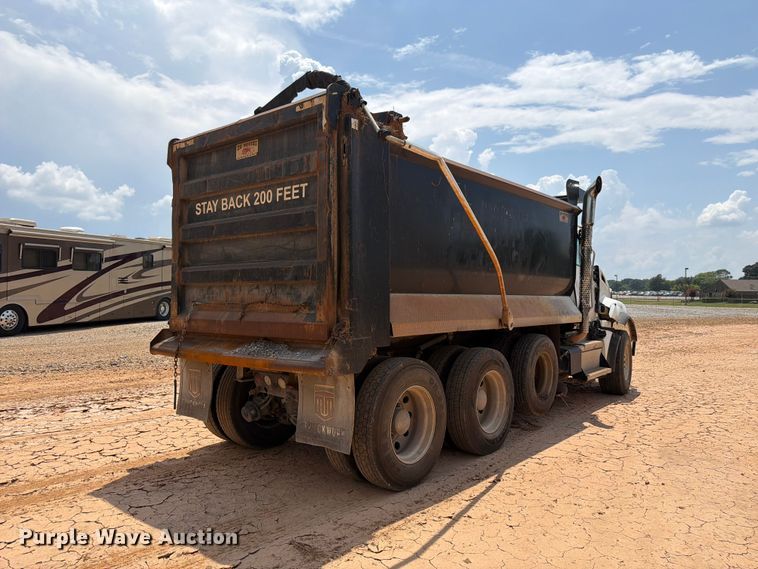 image for item YA3890 2019 Kenworth T880 dump truck