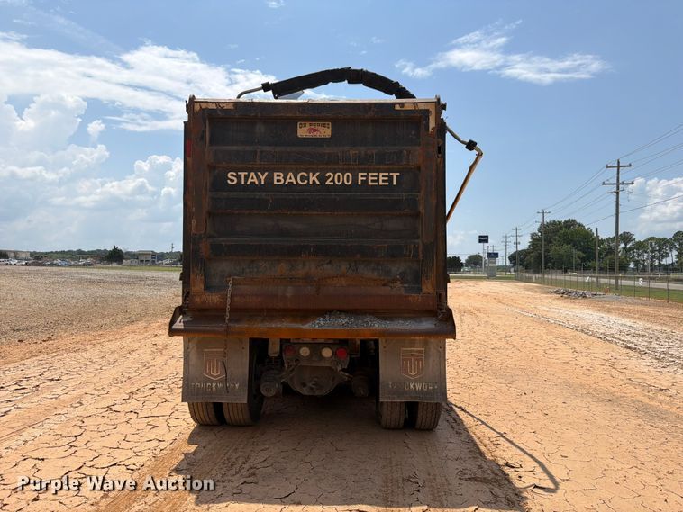 image for item YA3890 2019 Kenworth T880 dump truck