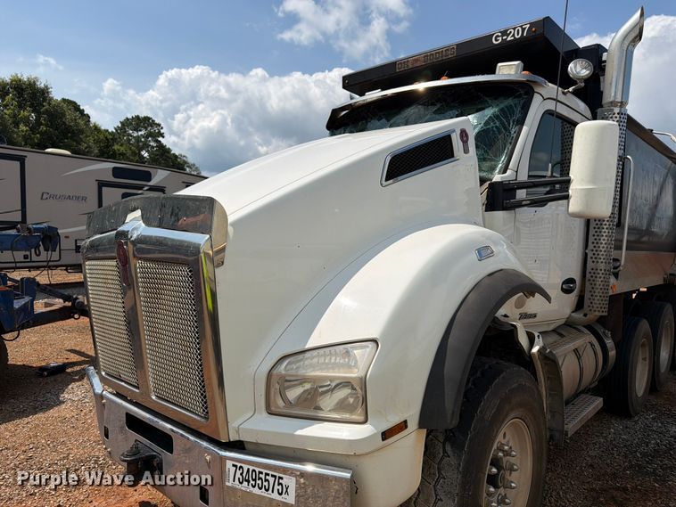 image for item YA3890 2019 Kenworth T880 dump truck