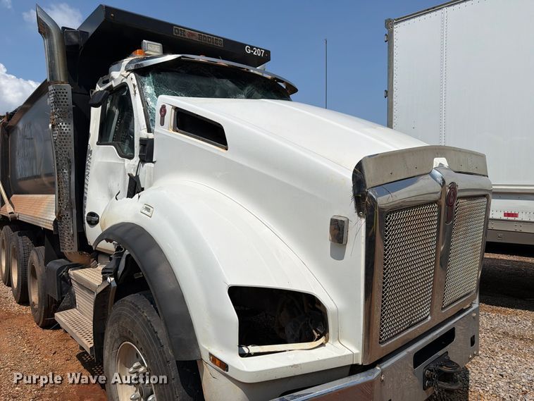 image for item YA3890 2019 Kenworth T880 dump truck