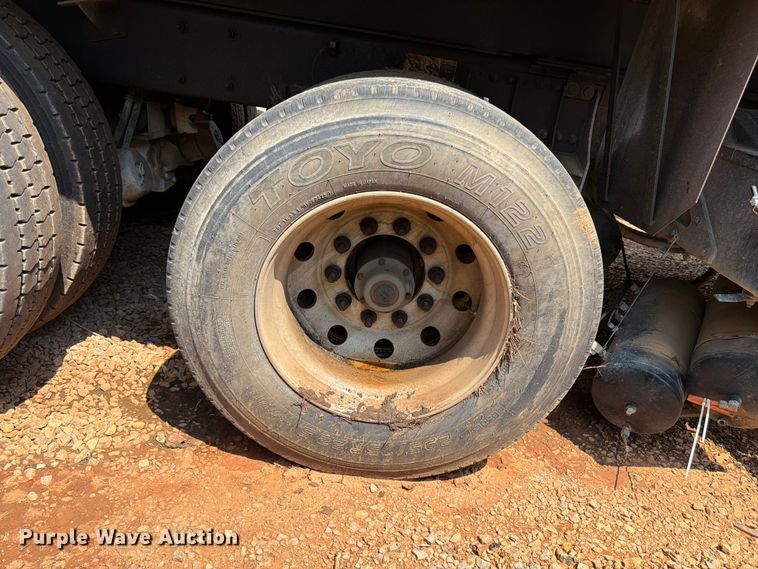image for item YA3890 2019 Kenworth T880 dump truck