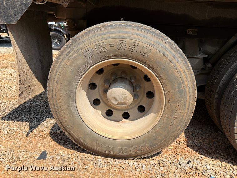 image for item YA3890 2019 Kenworth T880 dump truck