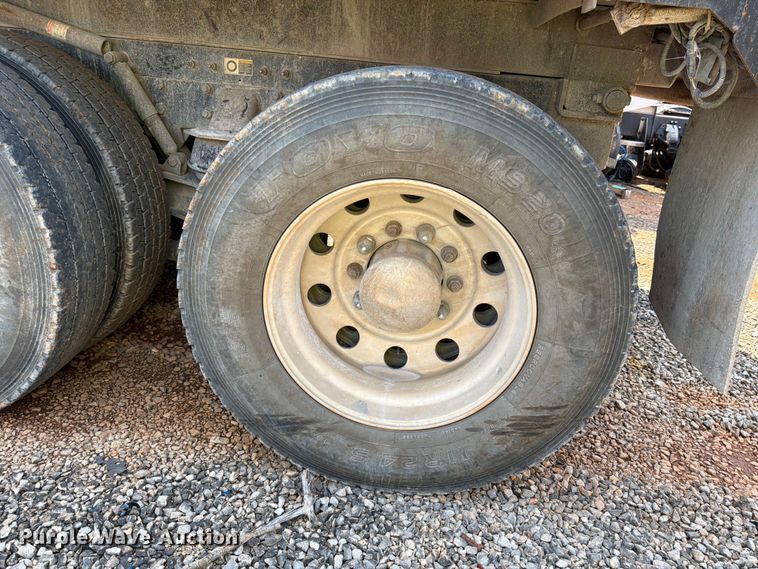 image for item YA3890 2019 Kenworth T880 dump truck