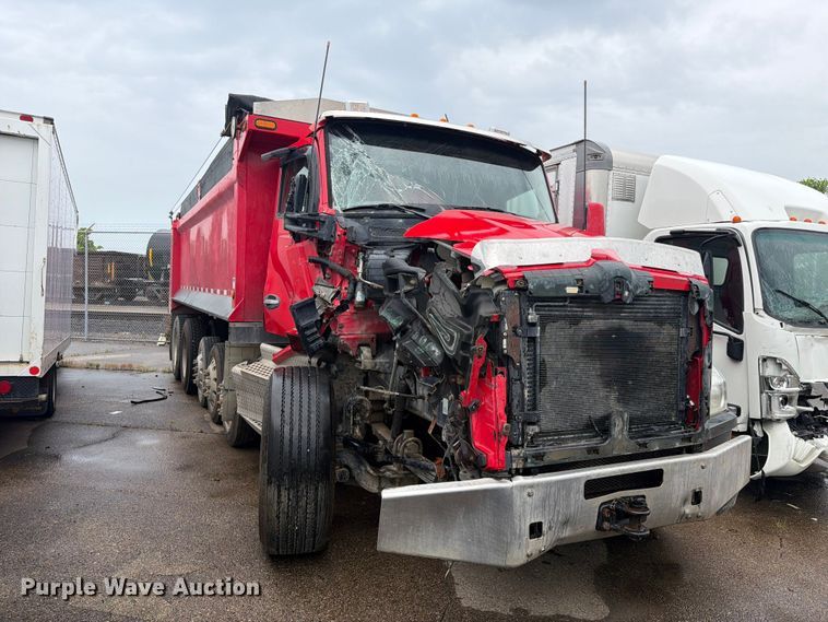 image for item YA3935 2018 Kenworth T880 dump truck
