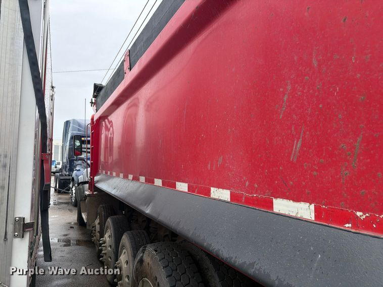 image for item YA3935 2018 Kenworth T880 dump truck