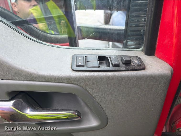 image for item YA3935 2018 Kenworth T880 dump truck