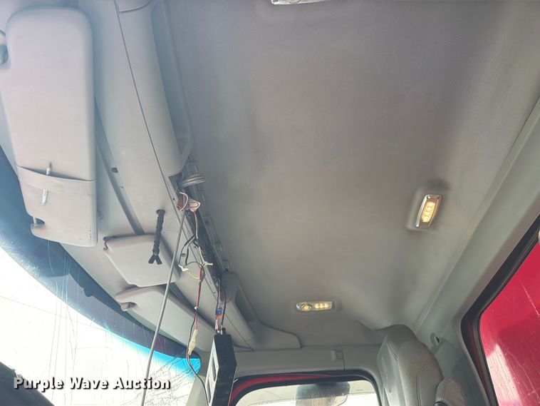 image for item YA3935 2018 Kenworth T880 dump truck
