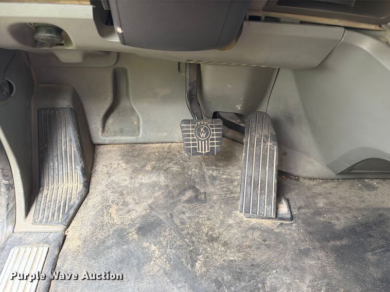 image for item YA3935 2018 Kenworth T880 dump truck
