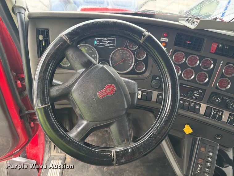 image for item YA3935 2018 Kenworth T880 dump truck