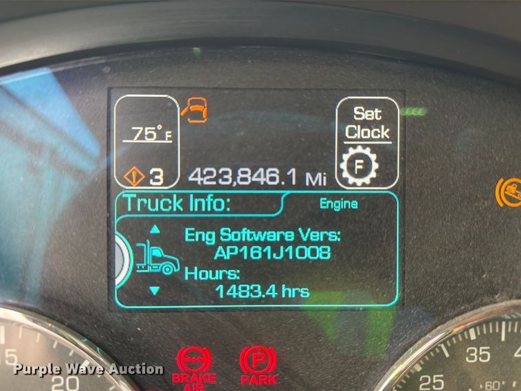 image for item YA3935 2018 Kenworth T880 dump truck