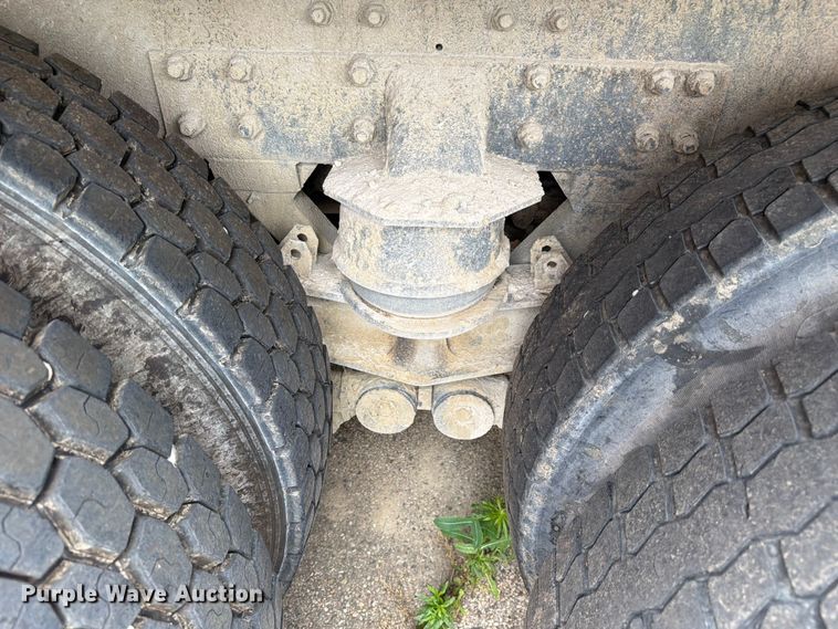 image for item YA3935 2018 Kenworth T880 dump truck