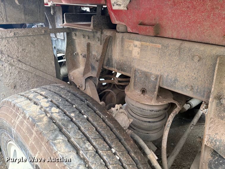 image for item YA3935 2018 Kenworth T880 dump truck