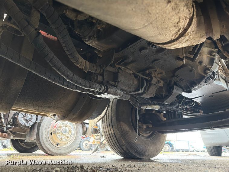 image for item YA3935 2018 Kenworth T880 dump truck