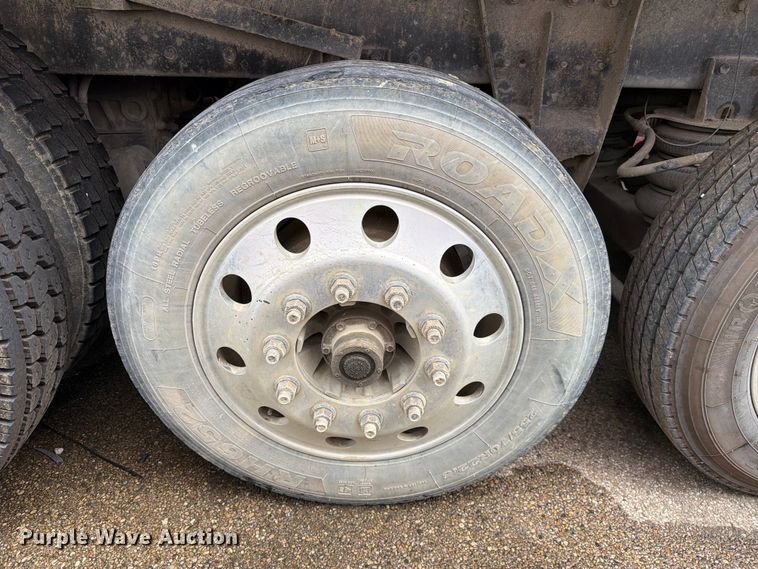 image for item YA3935 2018 Kenworth T880 dump truck