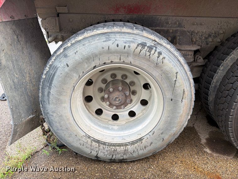 image for item YA3935 2018 Kenworth T880 dump truck