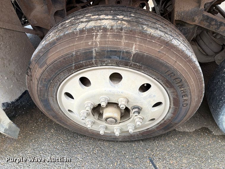 image for item YA3935 2018 Kenworth T880 dump truck