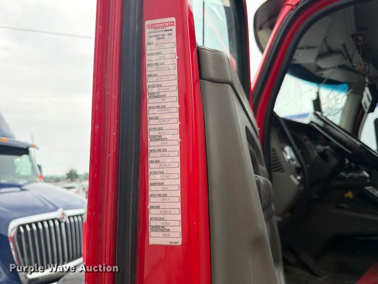 image for item YA3935 2018 Kenworth T880 dump truck