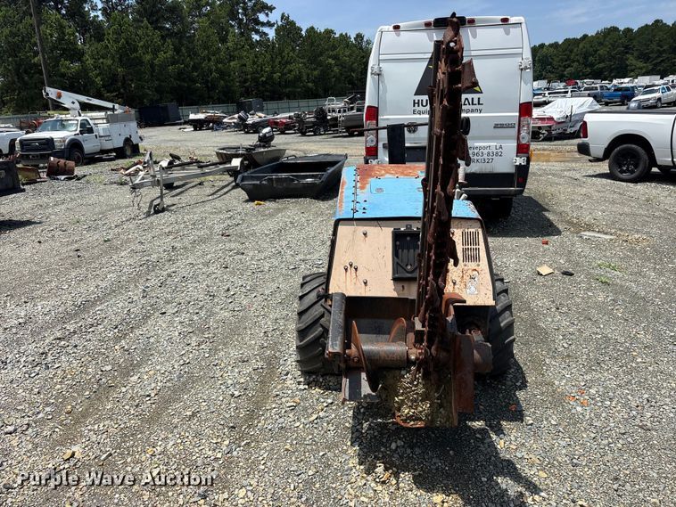 image for item YA3955 2005 Ditch Witch 410SX trencher