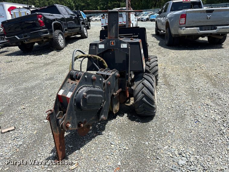 image for item YA3955 2005 Ditch Witch 410SX trencher