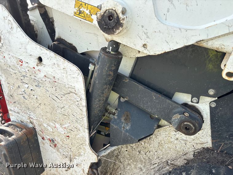image for item YA4050 2021 Bobcat T76 tracked skid steer loader