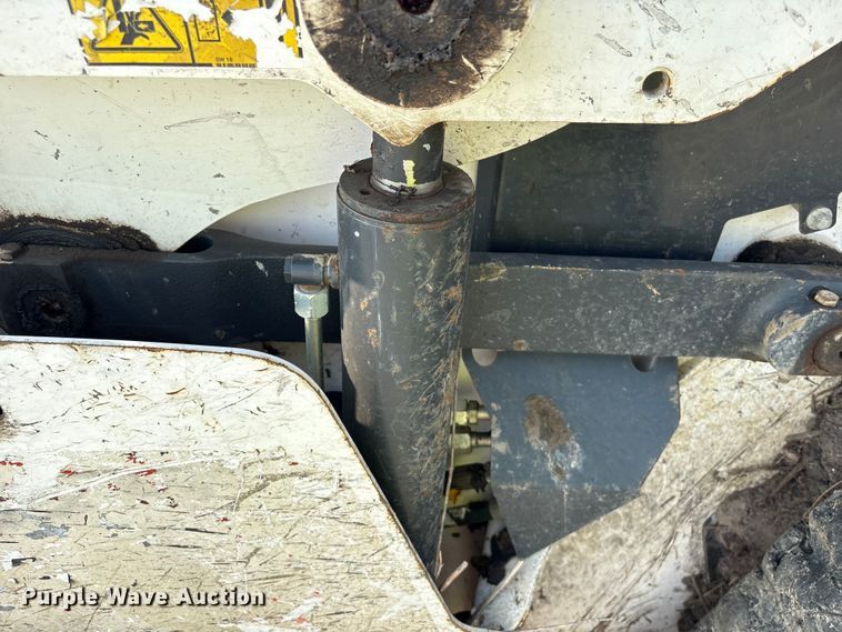 image for item YA4050 2021 Bobcat T76 tracked skid steer loader