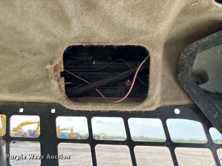 image for item YA4050 2021 Bobcat T76 tracked skid steer loader